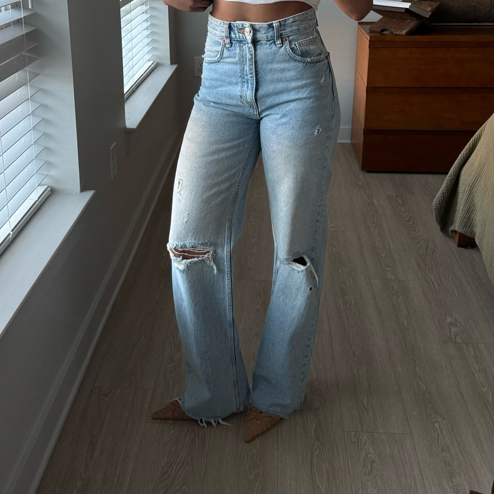 Zara Light Wash Wide Leg Jeans